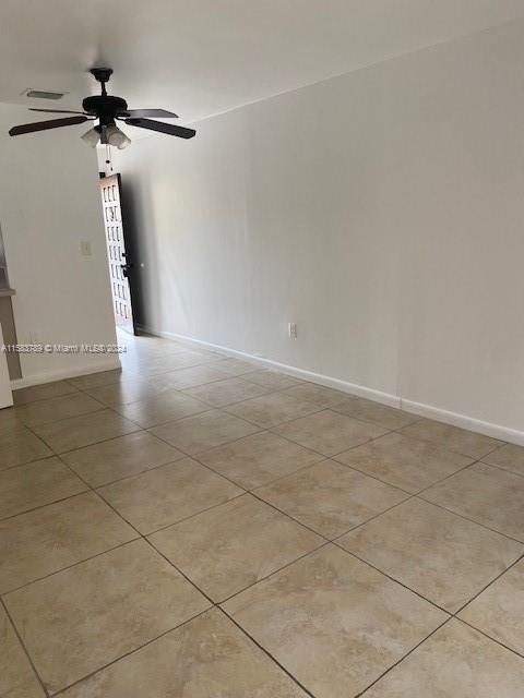 Recently Rented: $2,400 (2 beds, 1 baths, 823 Square Feet)