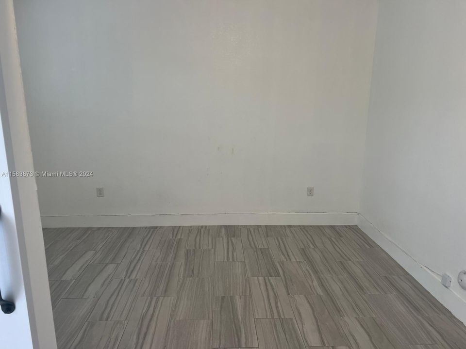 Recently Rented: $2,950 (2 beds, 2 baths, 1441 Square Feet)