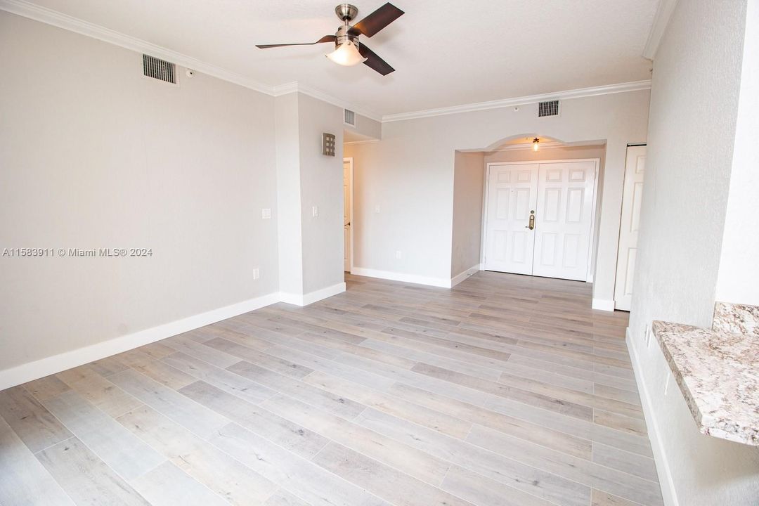 For Rent: $3,500 (3 beds, 2 baths, 1347 Square Feet)