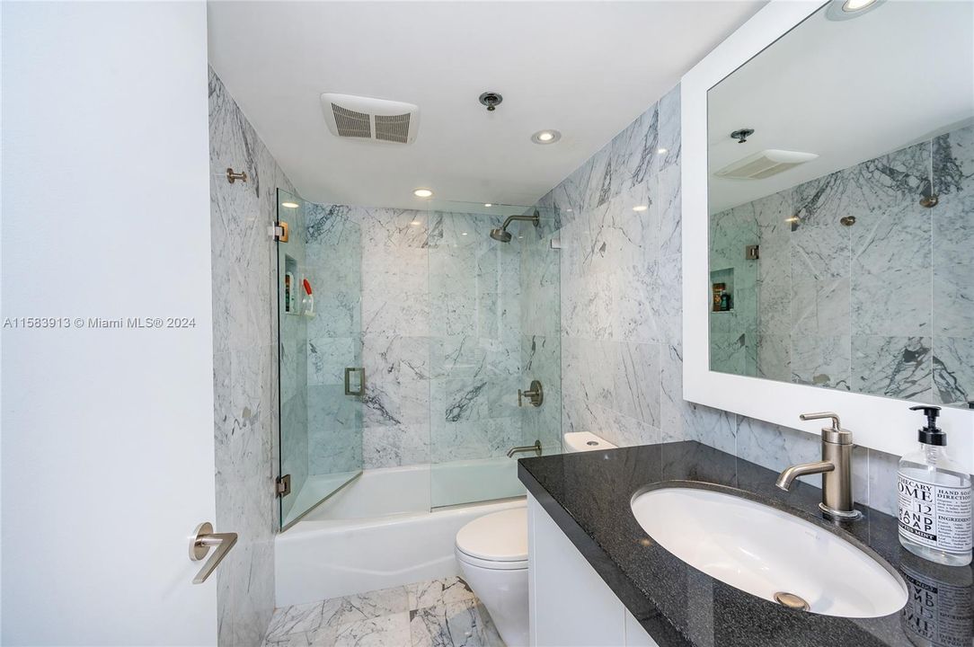 Недавно арендовано: $6,500 (2 спален, 2 ванн, 1531 Квадратных фут)