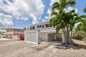 For Sale: $2,000,000 (3 beds, 3 baths, 0 Square Feet)