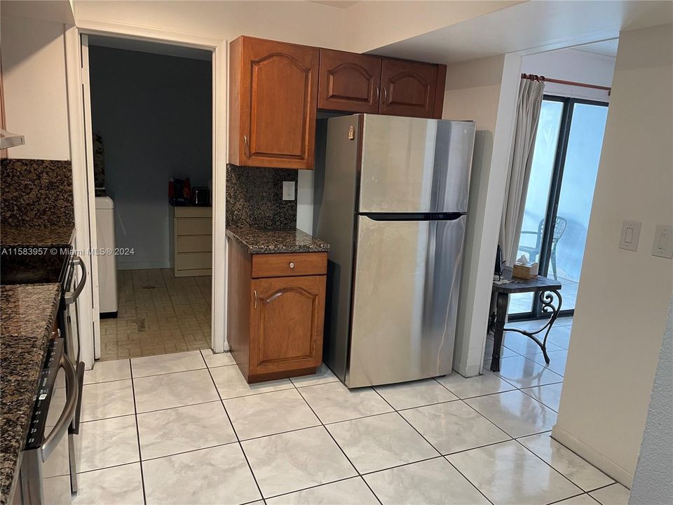 Active With Contract: $3,500 (4 beds, 2 baths, 2100 Square Feet)