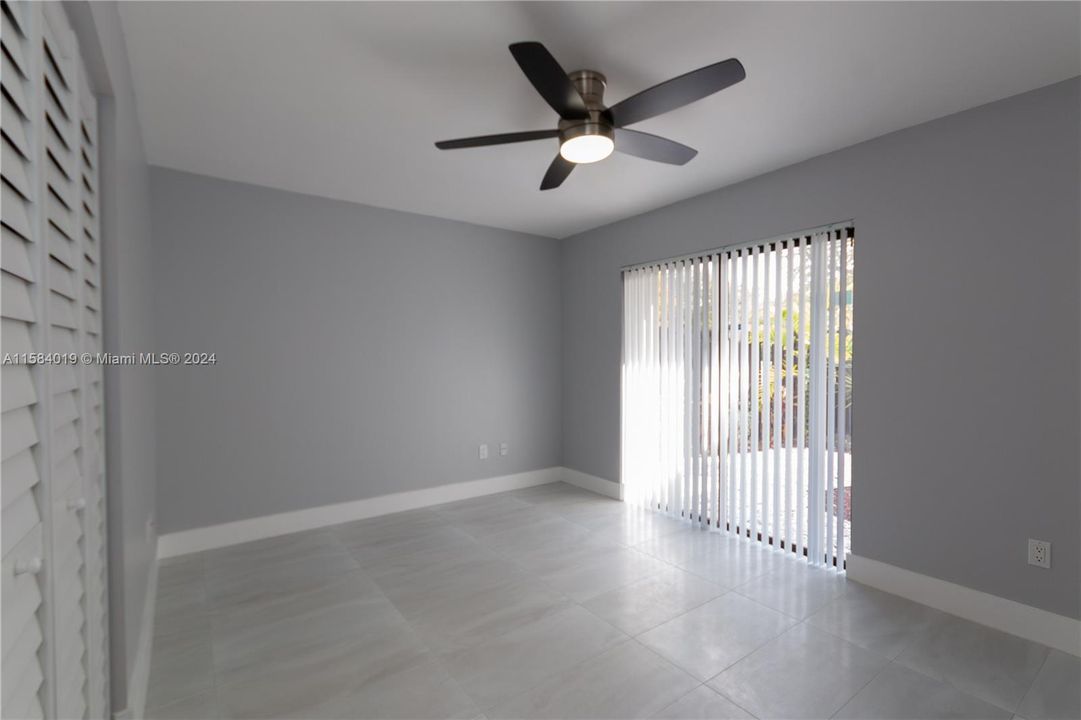 Active With Contract: $2,850 (2 beds, 1 baths, 1173 Square Feet)