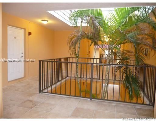 Recently Rented: $2,000 (1 beds, 1 baths, 710 Square Feet)