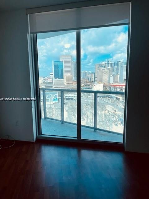 For Rent: $3,100 (1 beds, 1 baths, 825 Square Feet)