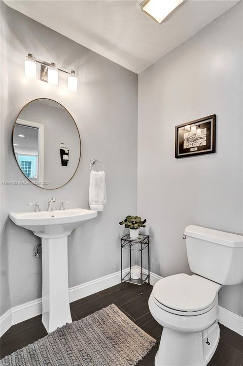 Active With Contract: $796,000 (4 beds, 2 baths, 2525 Square Feet)