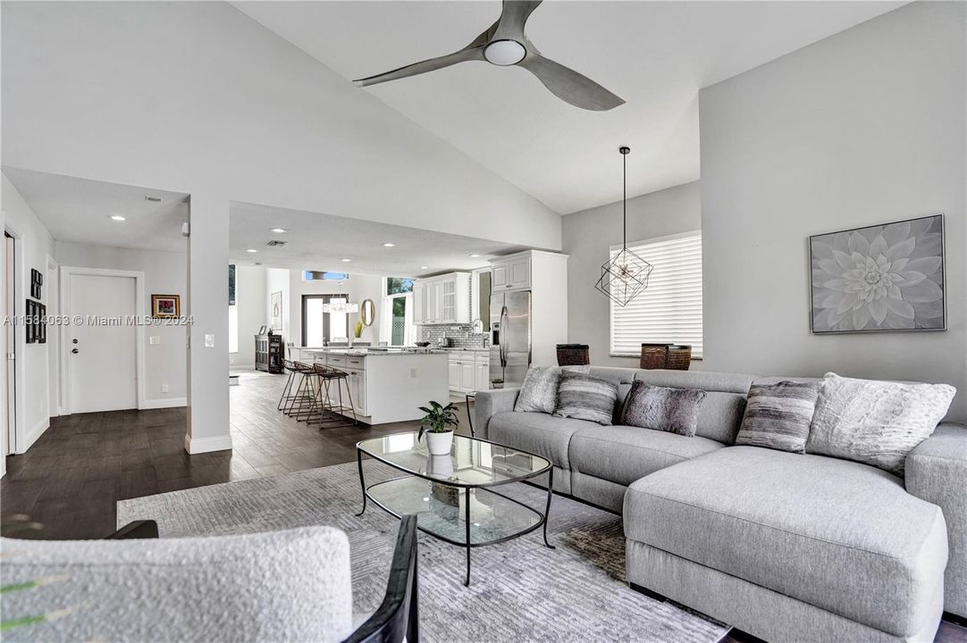 Active With Contract: $796,000 (4 beds, 2 baths, 2525 Square Feet)