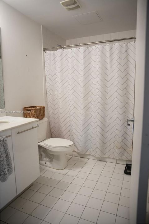 For Rent: $3,750 (1 beds, 2 baths, 1220 Square Feet)