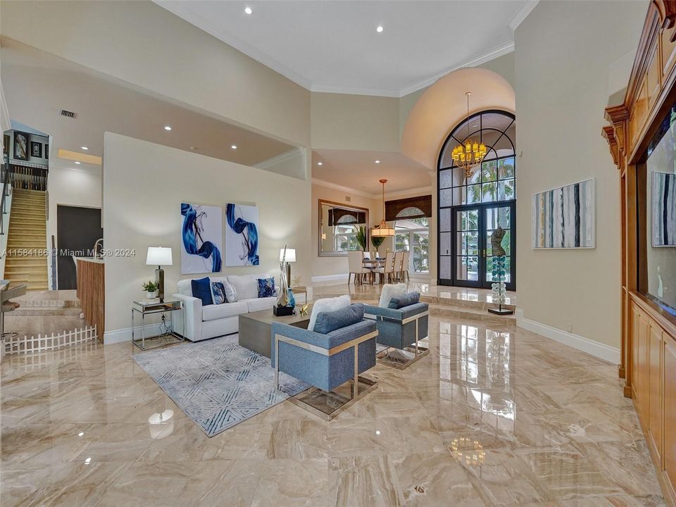 For Sale: $4,199,000 (5 beds, 6 baths, 8303 Square Feet)