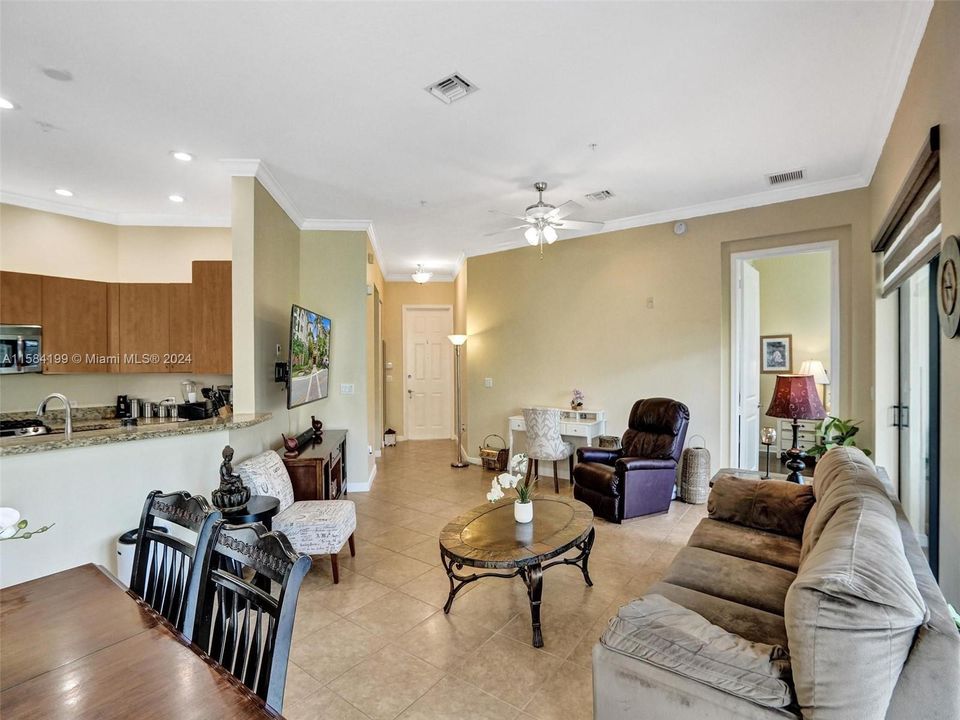 For Sale: $499,500 (3 beds, 2 baths, 1433 Square Feet)
