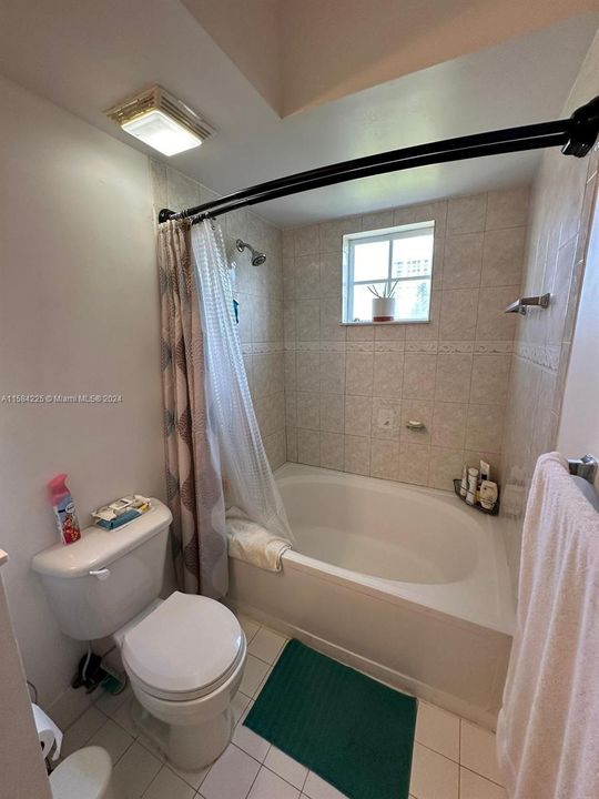 Под контрактом: $3,100 (3 спален, 2 ванн, 1264 Квадратных фут)