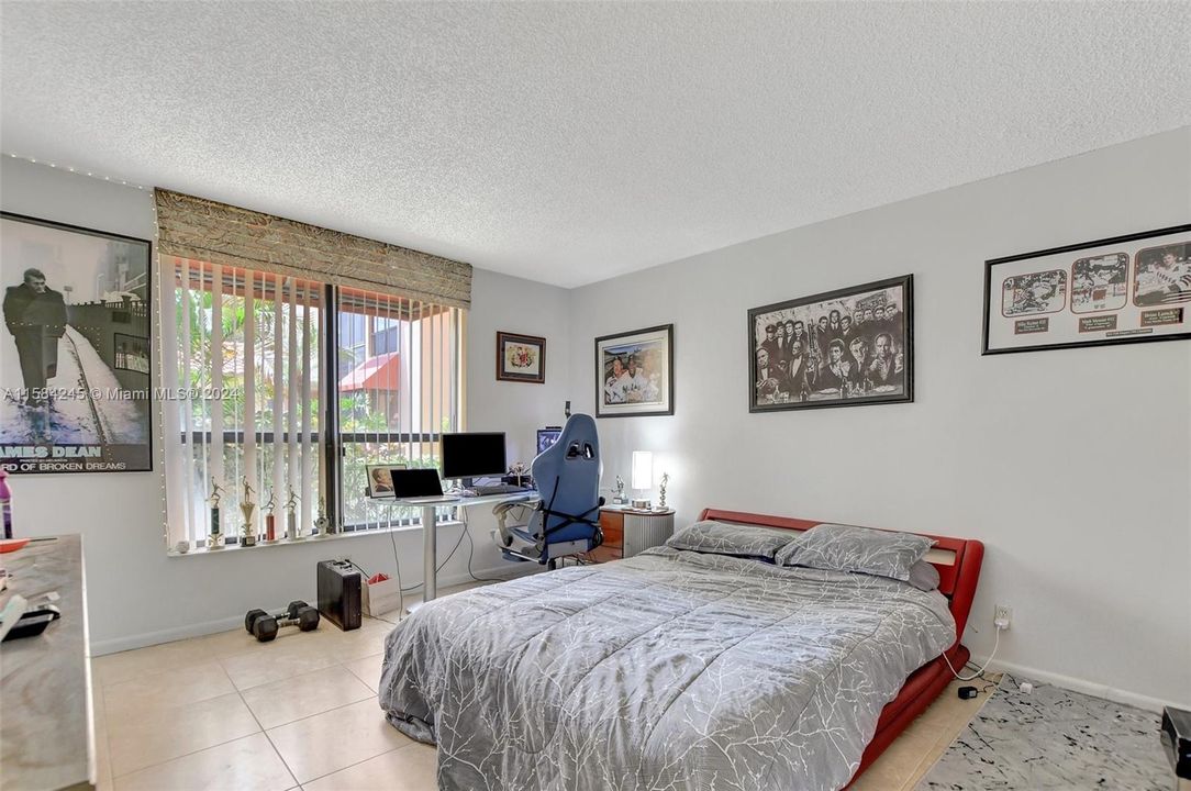 For Sale: $549,900 (3 beds, 2 baths, 2150 Square Feet)