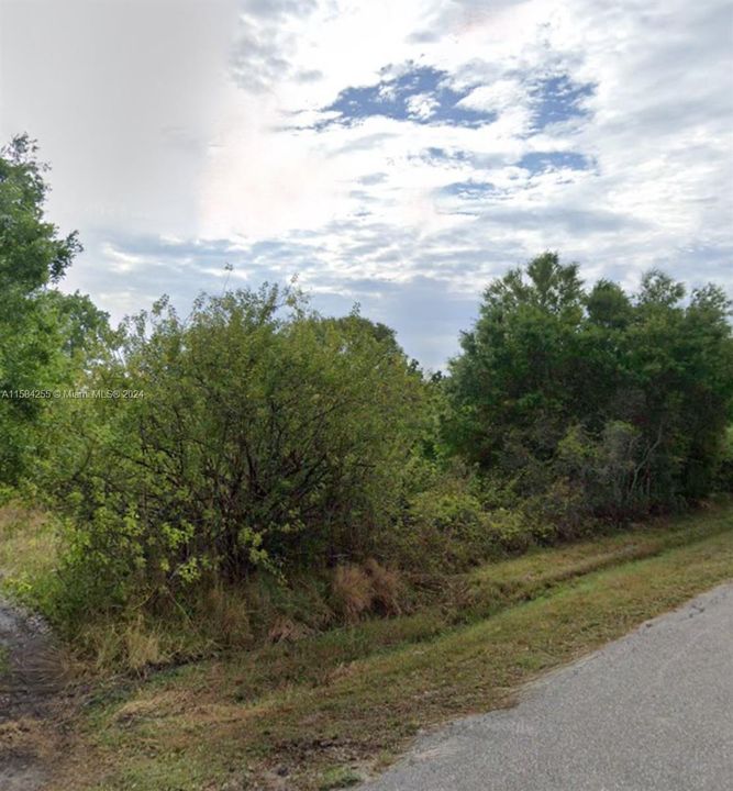 Active With Contract: $32,000 (0.35 acres)