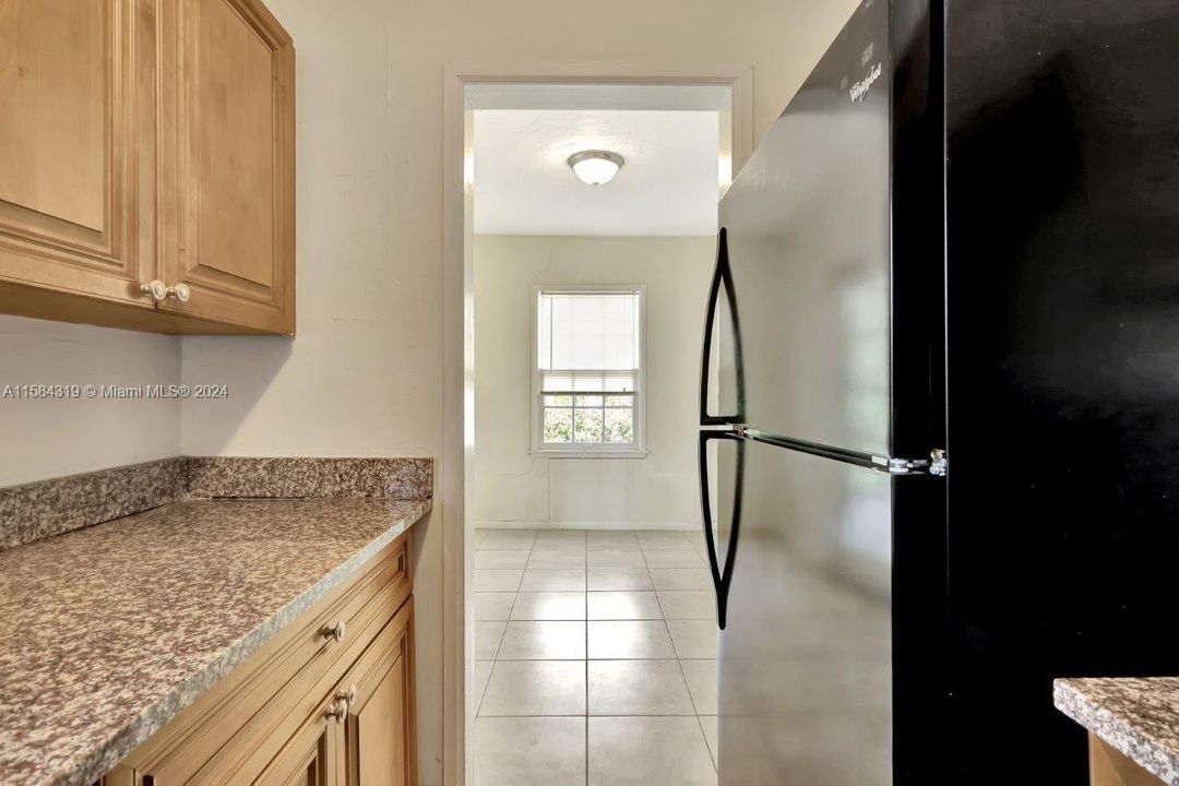 Recently Sold: $329,900 (3 beds, 2 baths, 858 Square Feet)