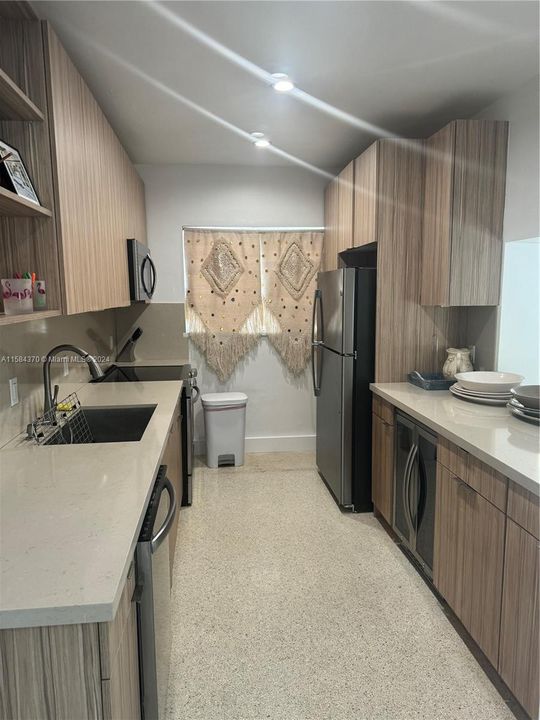 For Rent: $7,000 (3 beds, 2 baths, 1950 Square Feet)