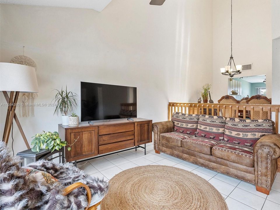 For Sale: $440,000 (3 beds, 2 baths, 1652 Square Feet)
