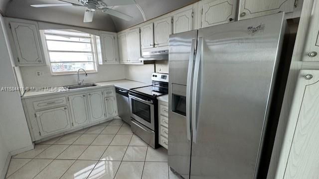 For Sale: $249,000 (1 beds, 1 baths, 920 Square Feet)