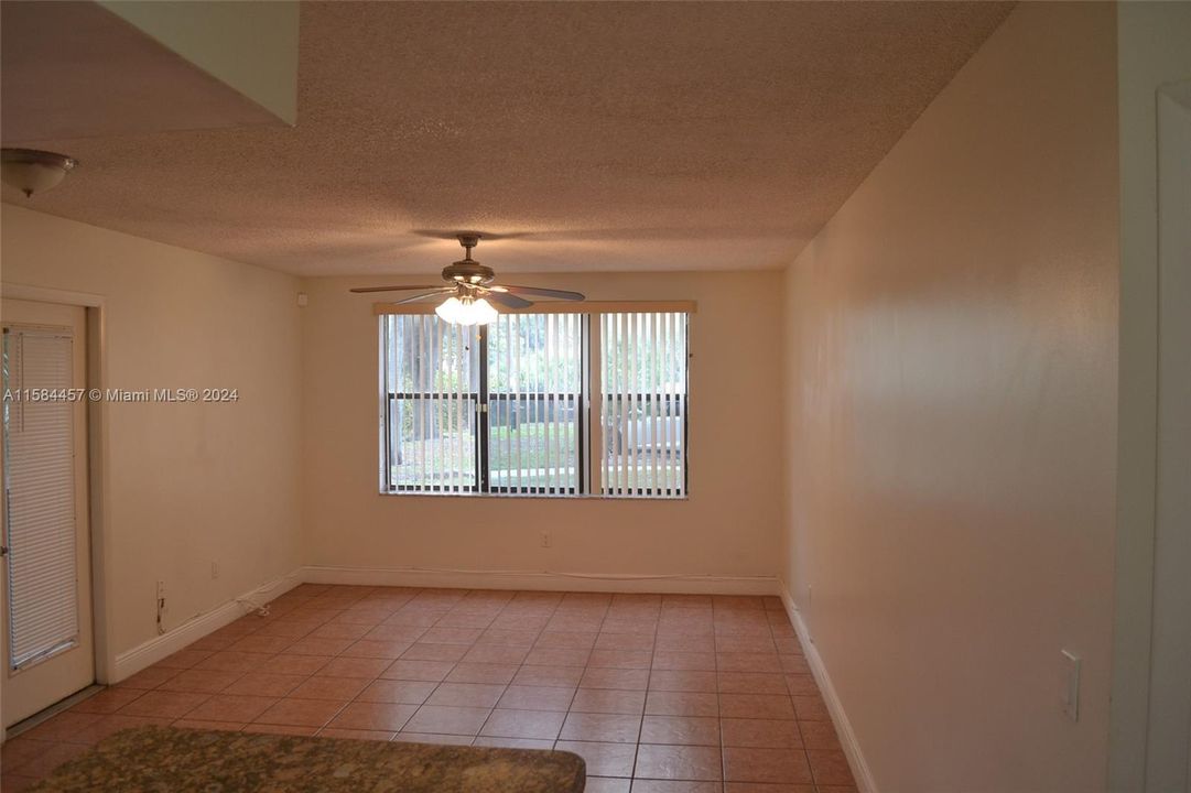 For Rent: $2,290 (2 beds, 2 baths, 980 Square Feet)