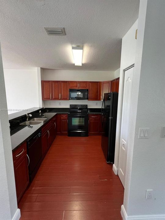 Active With Contract: $2,700 (3 beds, 2 baths, 1504 Square Feet)