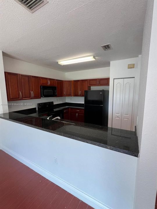 Active With Contract: $2,700 (3 beds, 2 baths, 1504 Square Feet)