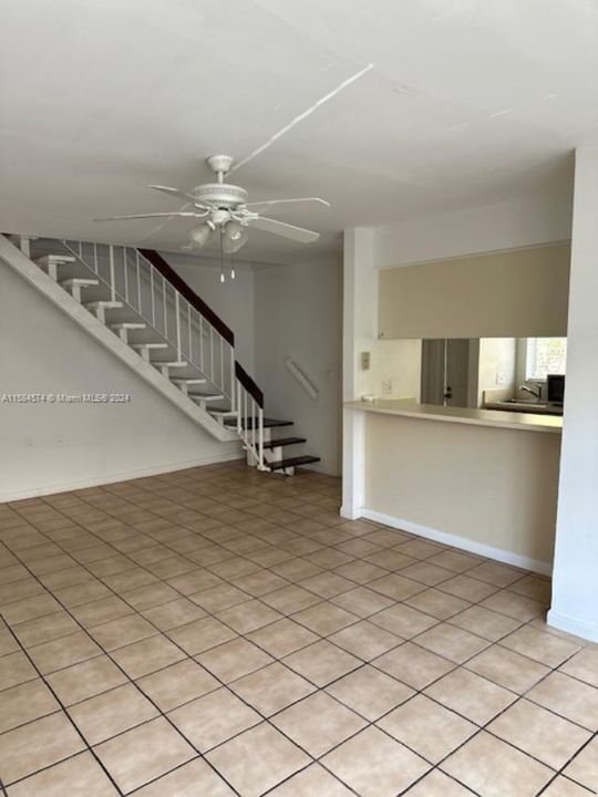 For Rent: $4,000 (2 beds, 1 baths, 875 Square Feet)