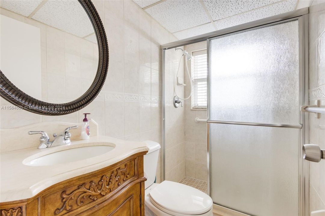 最近售出: $134,900 (2 贝兹, 2 浴室, 930 平方英尺)