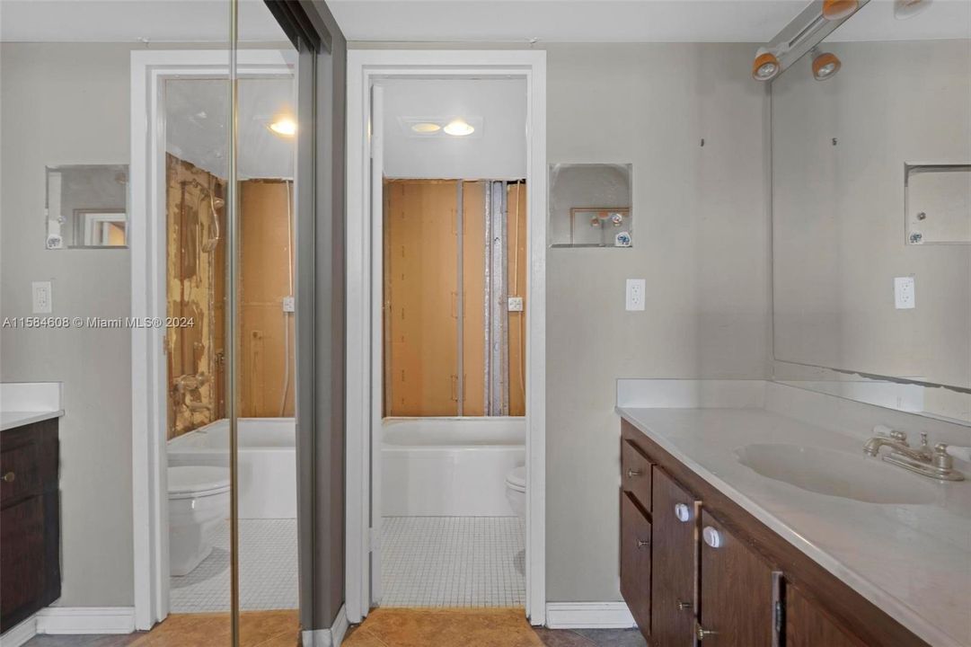 待售: $590,000 (2 贝兹, 2 浴室, 1160 平方英尺)