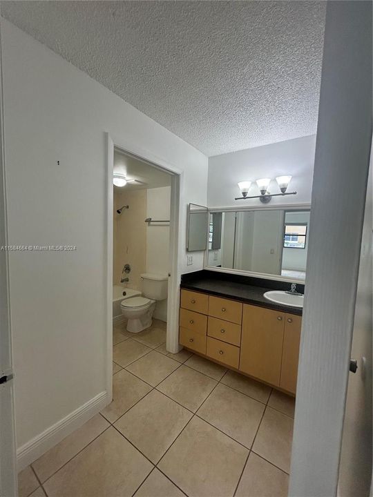 Recently Rented: $2,100 (2 beds, 1 baths, 867 Square Feet)