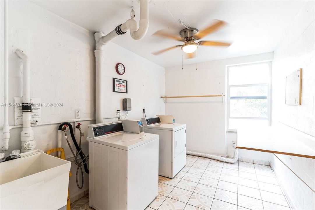 For Sale: $234,500 (2 beds, 2 baths, 1110 Square Feet)