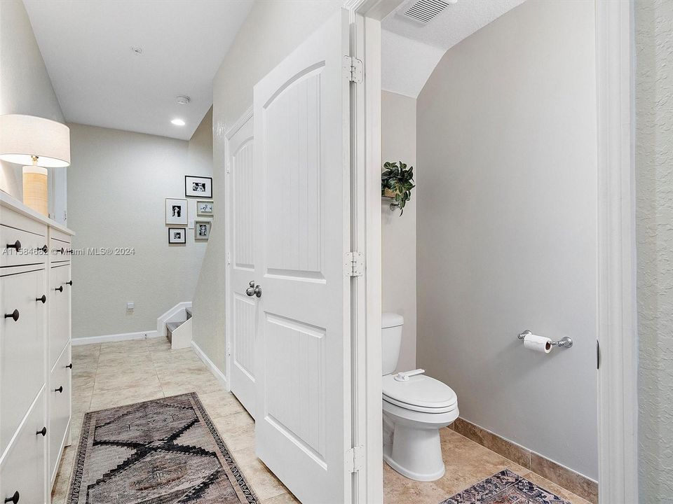 Active With Contract: $475,000 (3 beds, 2 baths, 1784 Square Feet)