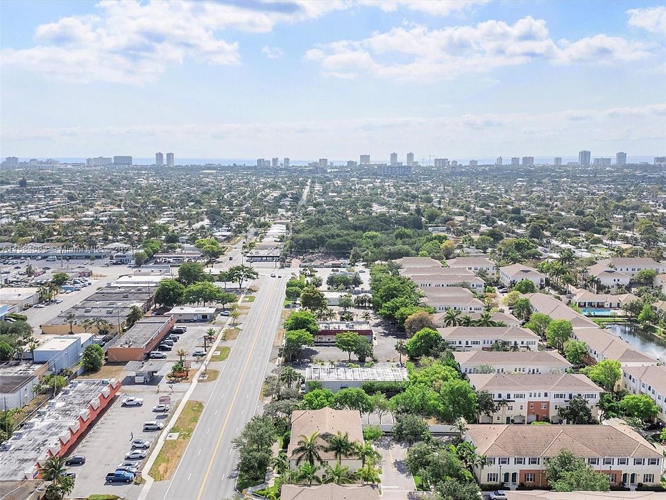 Active With Contract: $475,000 (3 beds, 2 baths, 1784 Square Feet)