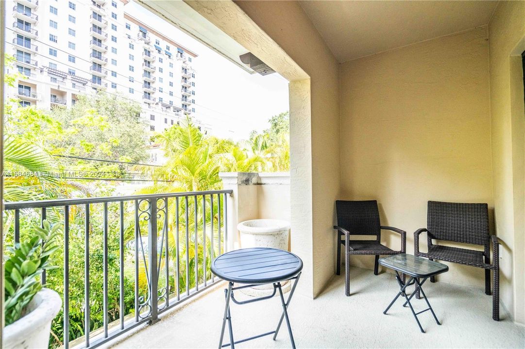 For Rent: $3,600 (2 beds, 2 baths, 1182 Square Feet)
