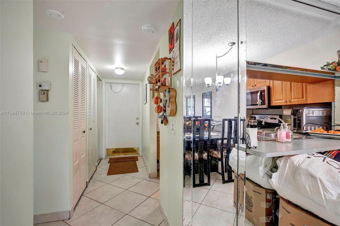 For Sale: $150,000 (2 beds, 2 baths, 960 Square Feet)