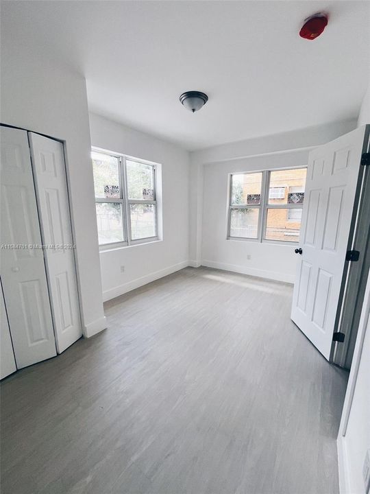 For Rent: $2,550 (2 beds, 1 baths, 13302 Square Feet)