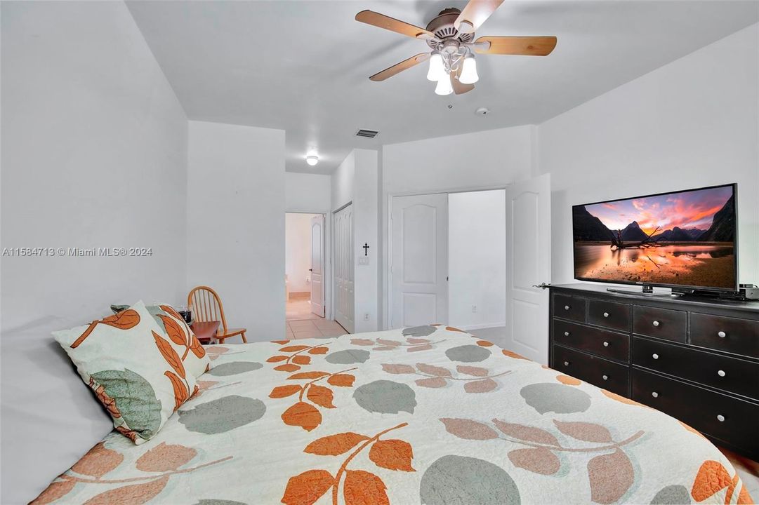 Active With Contract: $4,500 (4 beds, 2 baths, 2366 Square Feet)