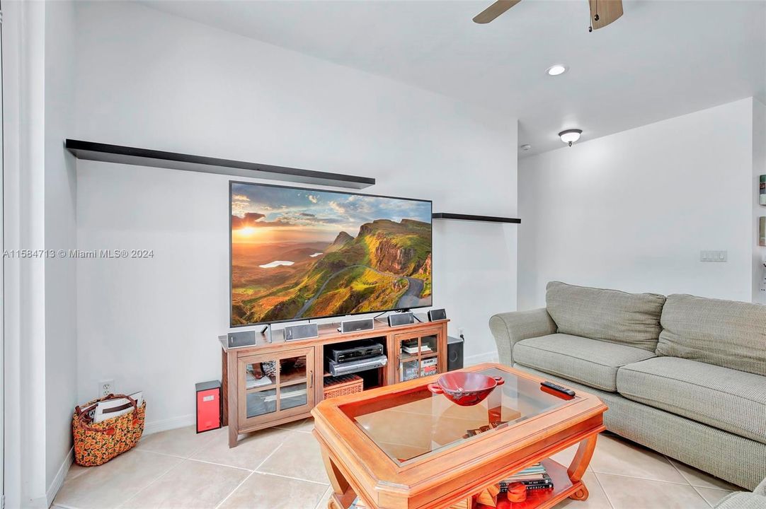 Active With Contract: $4,500 (4 beds, 2 baths, 2366 Square Feet)
