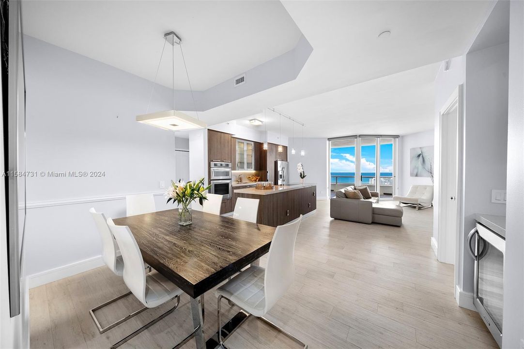 Active With Contract: $2,690,000 (2 beds, 2 baths, 1600 Square Feet)