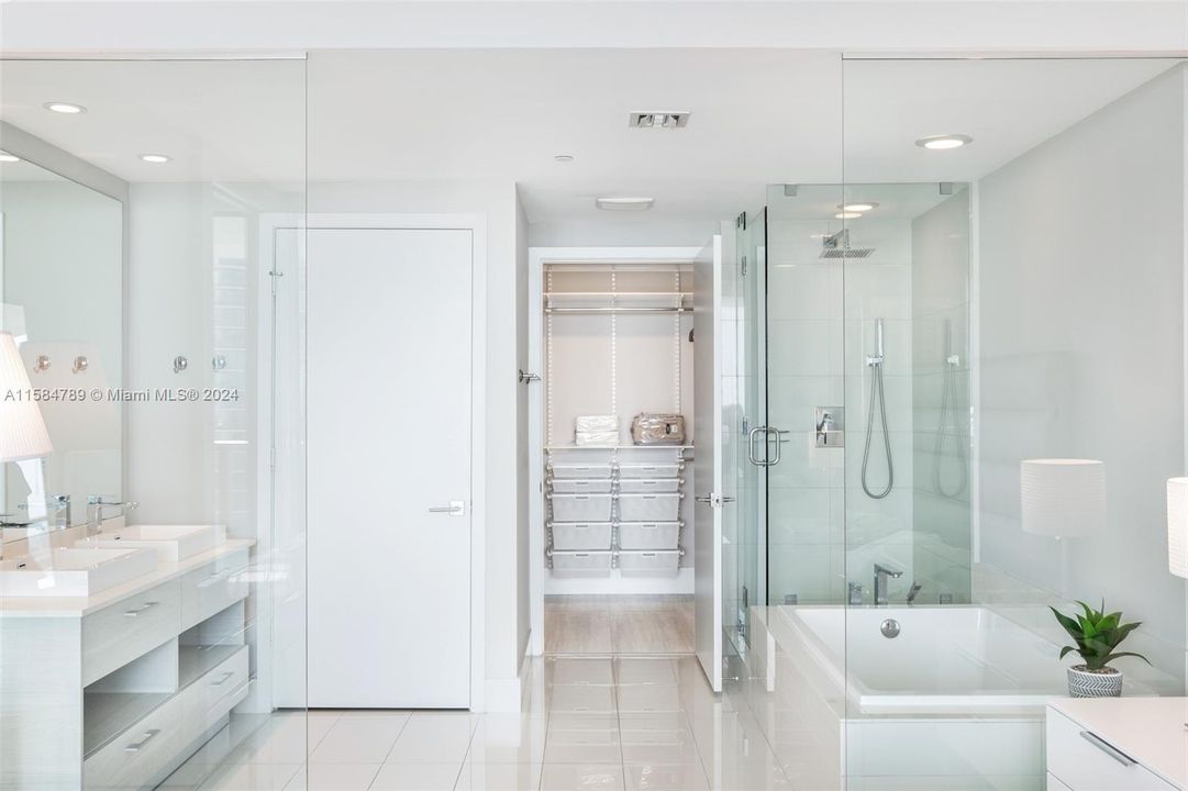 Recently Rented: $6,000 (2 beds, 3 baths, 1198 Square Feet)