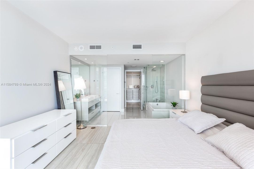 Recently Rented: $6,000 (2 beds, 3 baths, 1198 Square Feet)