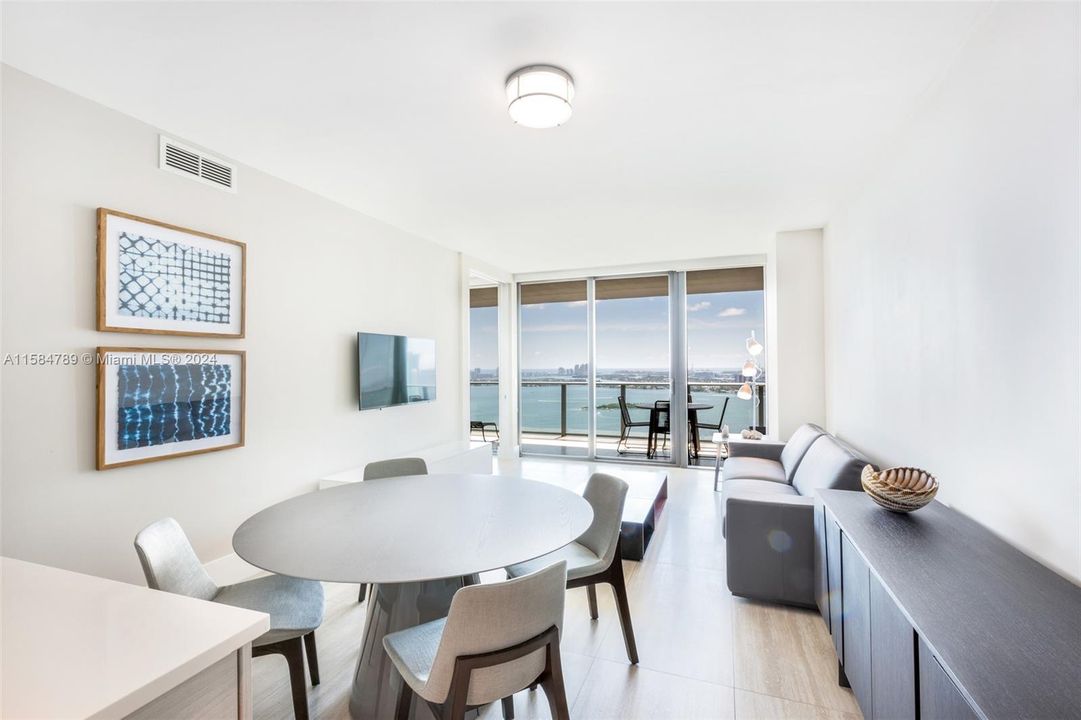 Recently Rented: $6,000 (2 beds, 3 baths, 1198 Square Feet)