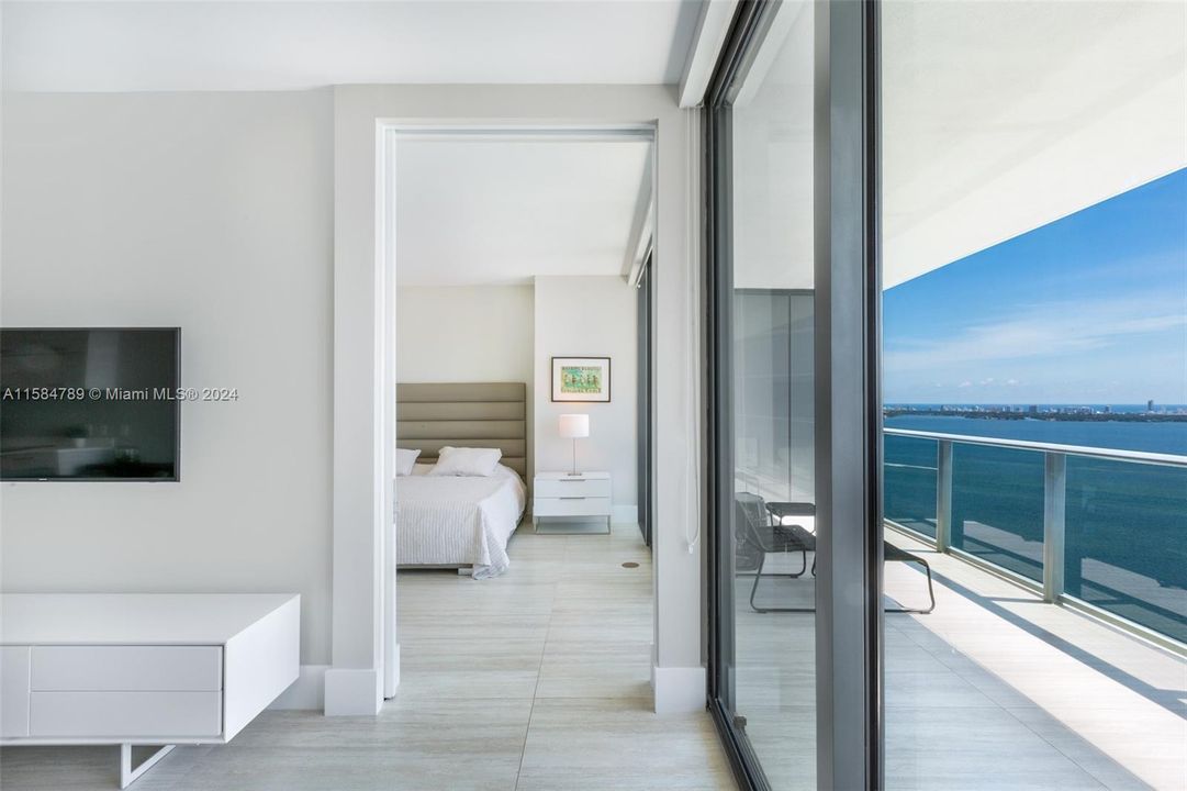 Recently Rented: $6,000 (2 beds, 3 baths, 1198 Square Feet)