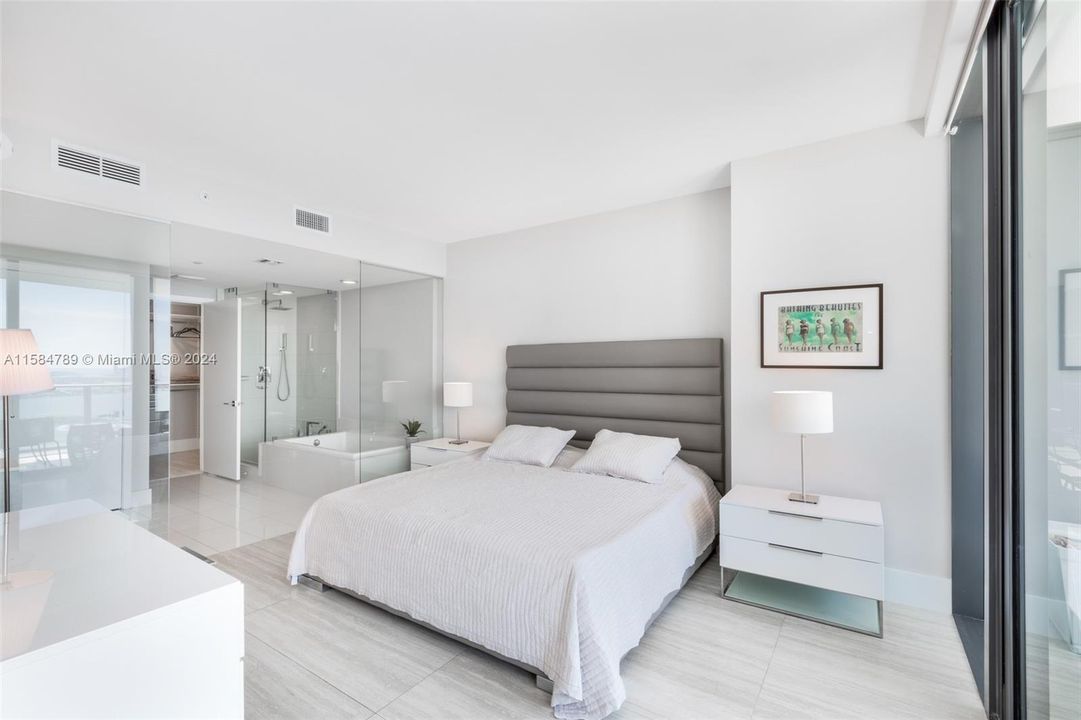 Recently Rented: $6,000 (2 beds, 3 baths, 1198 Square Feet)