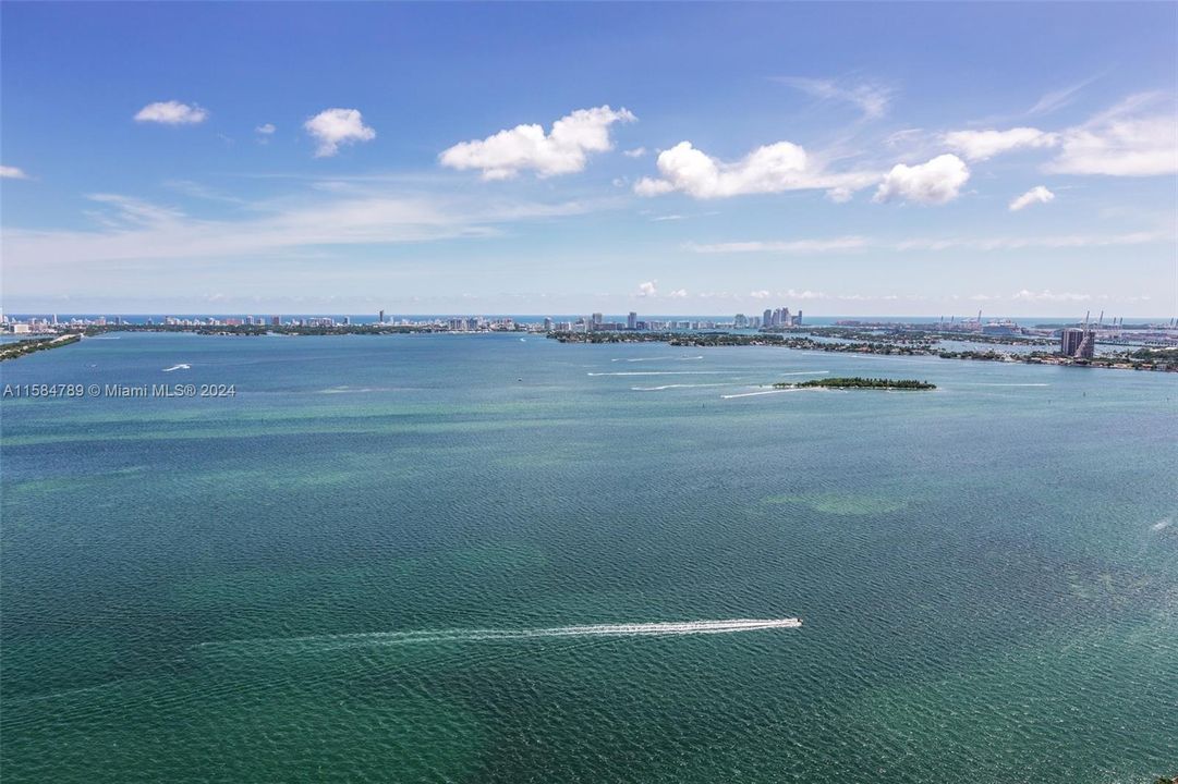 Recently Rented: $6,000 (2 beds, 3 baths, 1198 Square Feet)