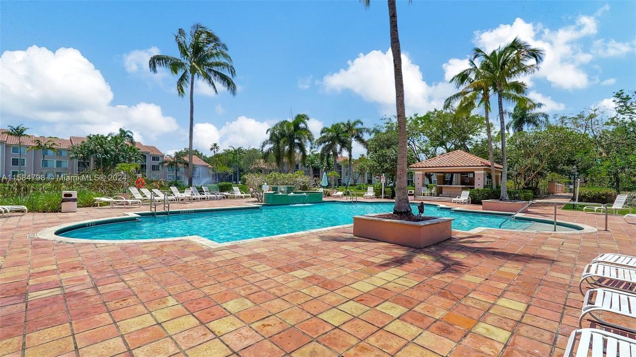 Community pool and spa plus a gazebo area for hosting pool-side parties and more.