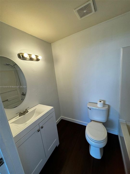 最近租的: $2,500 (2 贝兹, 2 浴室, 1110 平方英尺)