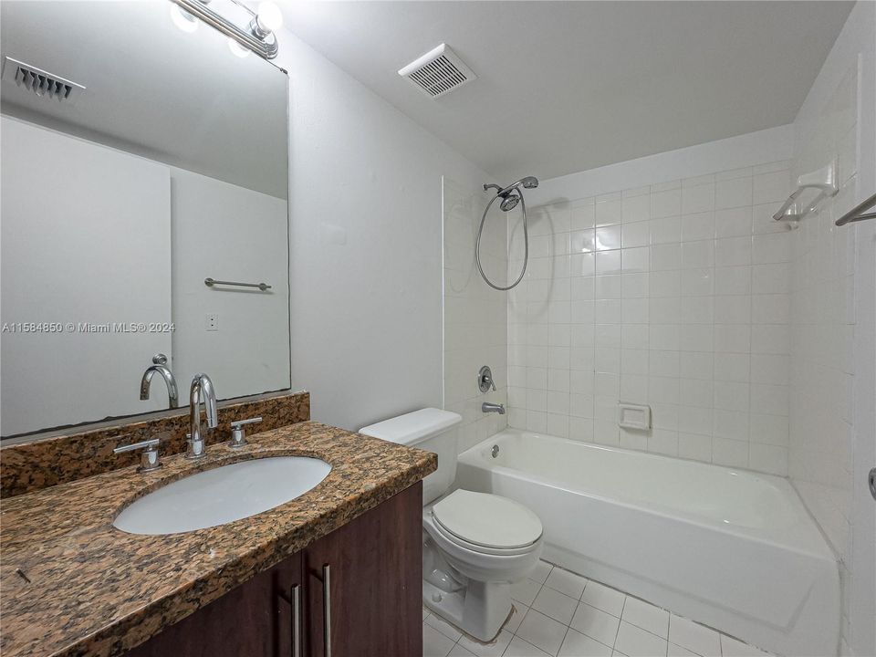 Active With Contract: $2,200 (2 beds, 2 baths, 974 Square Feet)