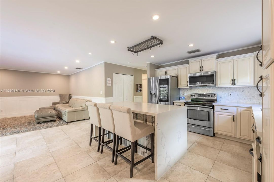 Active With Contract: $685,000 (3 beds, 2 baths, 1680 Square Feet)