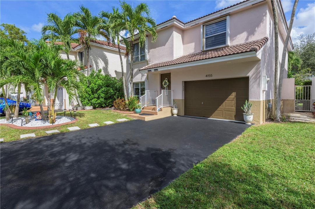 Recently Sold: $685,000 (3 beds, 2 baths, 1680 Square Feet)