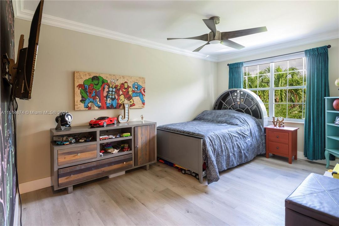 Active With Contract: $685,000 (3 beds, 2 baths, 1680 Square Feet)