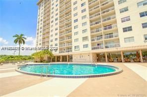 For Sale: $400,000 (2 beds, 2 baths, 1023 Square Feet)